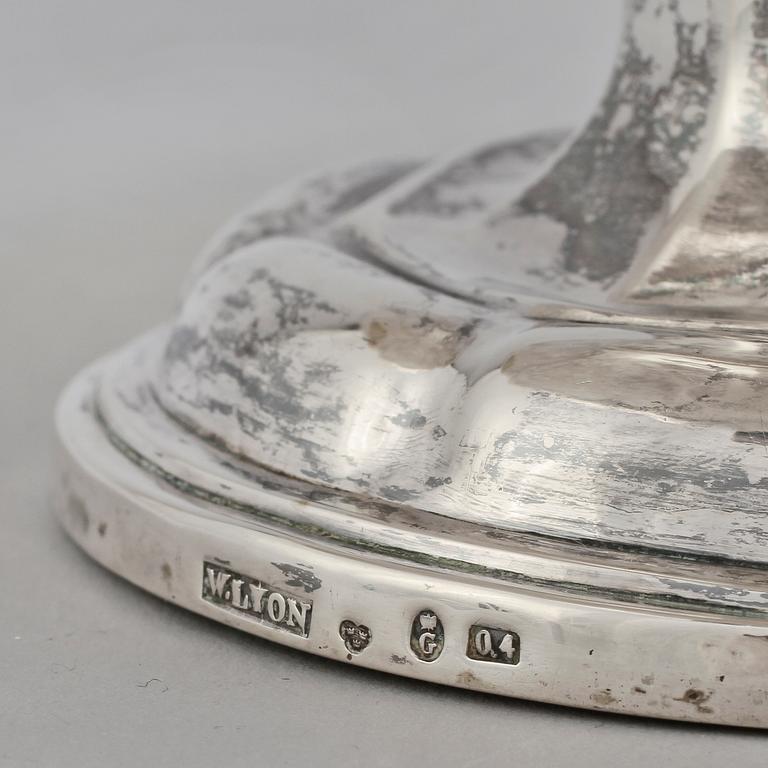 TEKANNA, silver, William Lyon, Göteborg, 1846. Tot vikt 680 g.