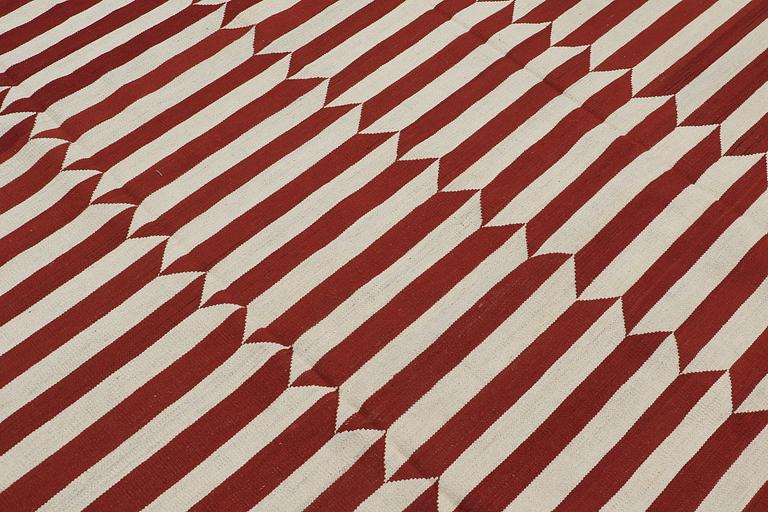 A carpet, flat weave,  slätväv, ca 290 x 205 cm.