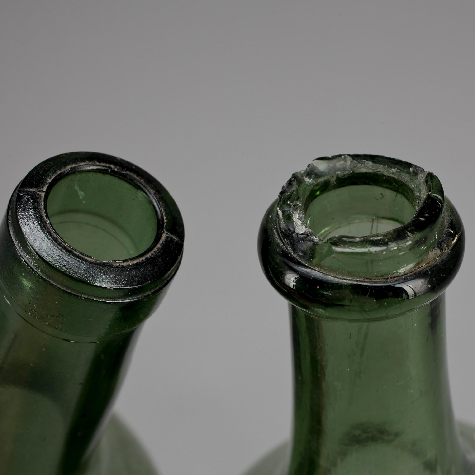 FLASKOR, 4 st, glas, 1800-tal.