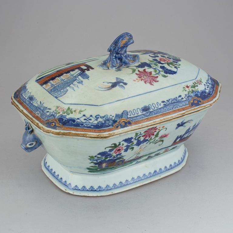 SOPPTERRIN, porslin, Qianlong, Kina, (1736-95).