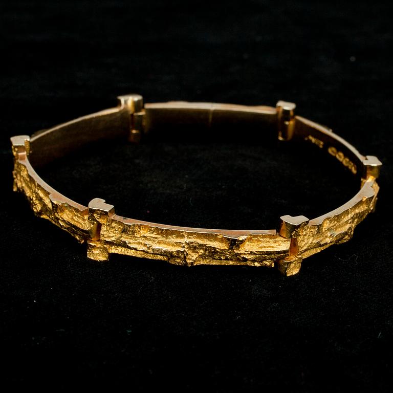 ARMBAND, guld 14K, "Tundra", Björn Weckström, Lapponia 1967. Vikt 24,1 g.