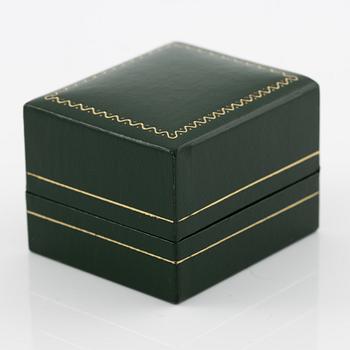 Ring 18K vitguld med en odlad Söderhavspärla och svarta diamanter och emalj, Autore.