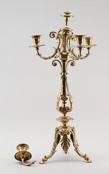 KANDELABRAR, 1 par, mässing, England, 1900-tal.