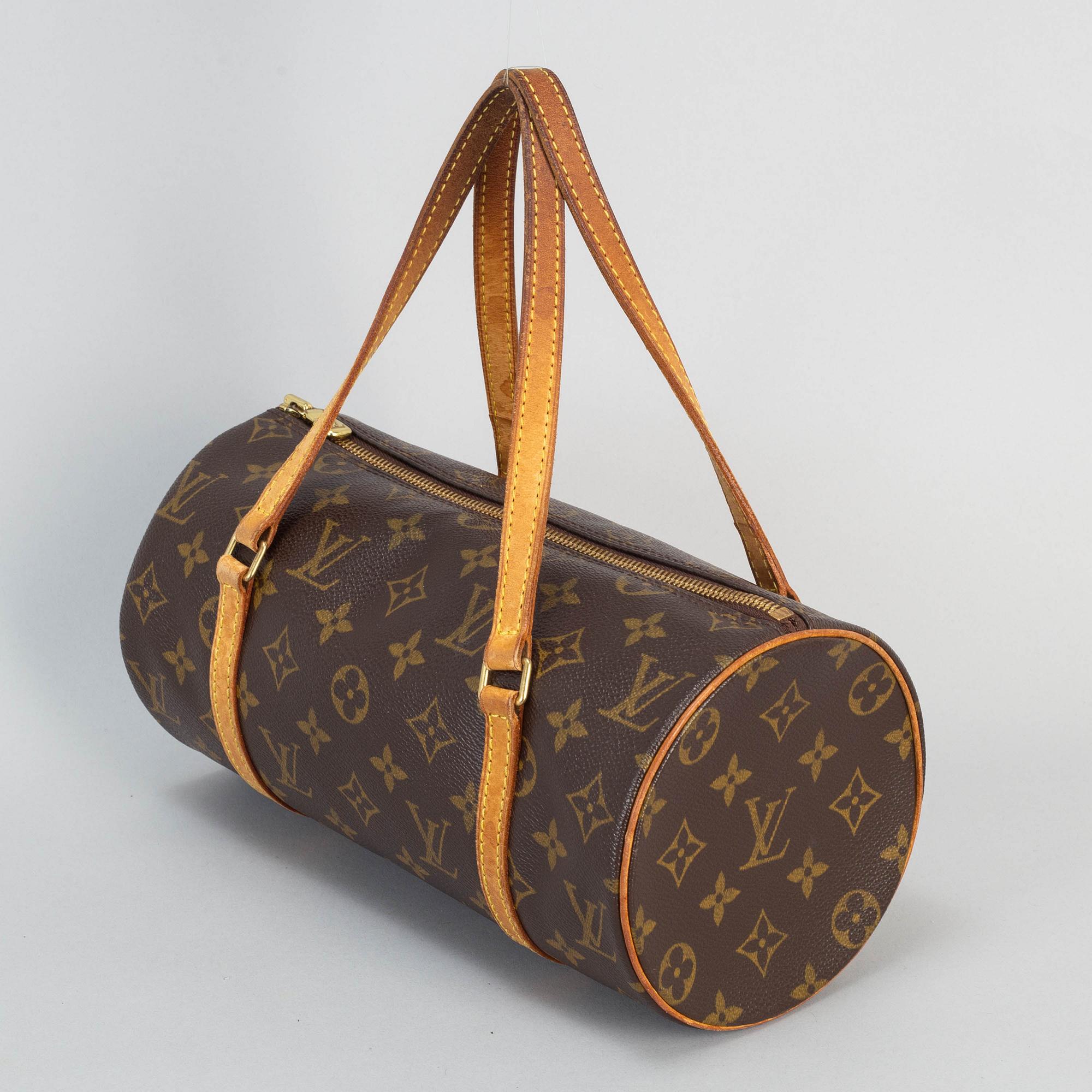LOUIS VUITTON, 'Monogram Papillon 26'.