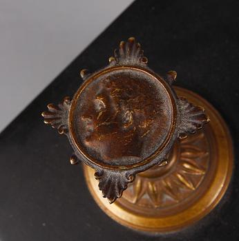 BORDSPENDYL, empirestil, Tiffany Comp, USA.