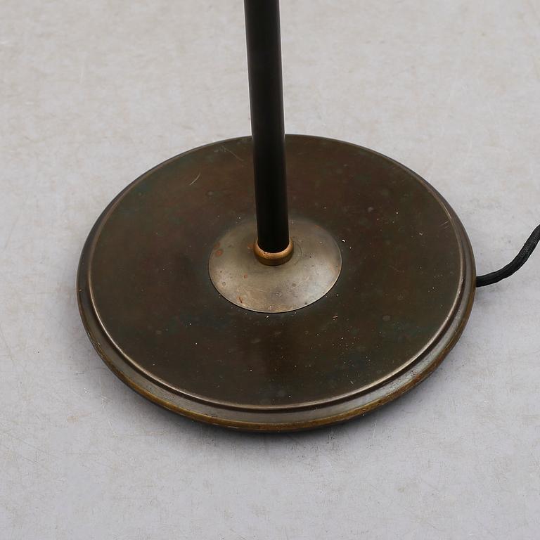 GOLVLAMPA, 1900-talets andra hälft.