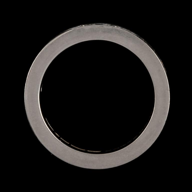 RING, platina med 10 briljantslipade diamanter, totalt ca 0,7 ct, Gunnar Fahlström, Stockholm, 2008. Vikt 9 g.