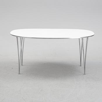 Bruno Mathsson & Piet Hein, "Superellips", Fritz Hansen, datert 1988.