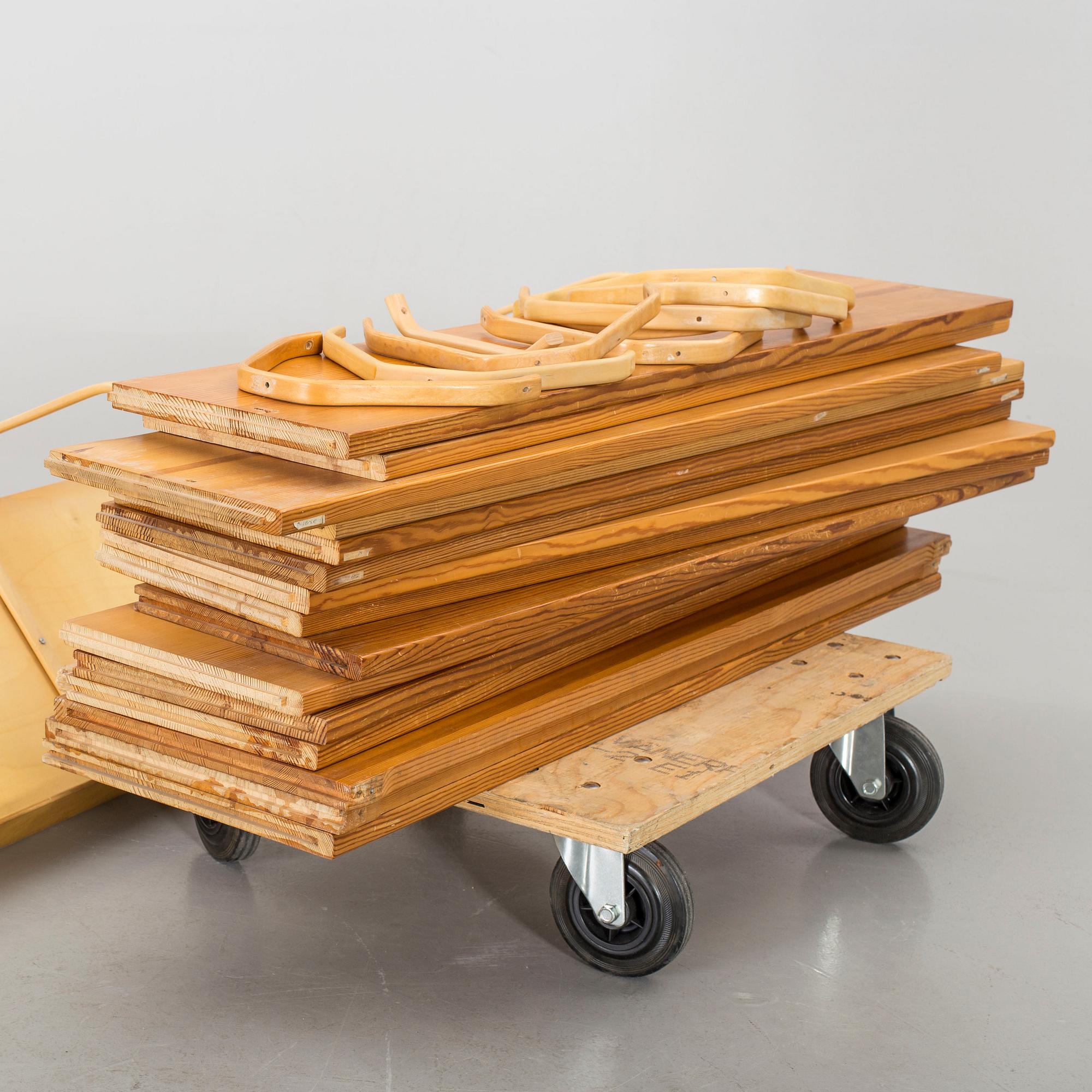 A "standard" book shelf BRUNO MATHSSON, second half of the 20th century.