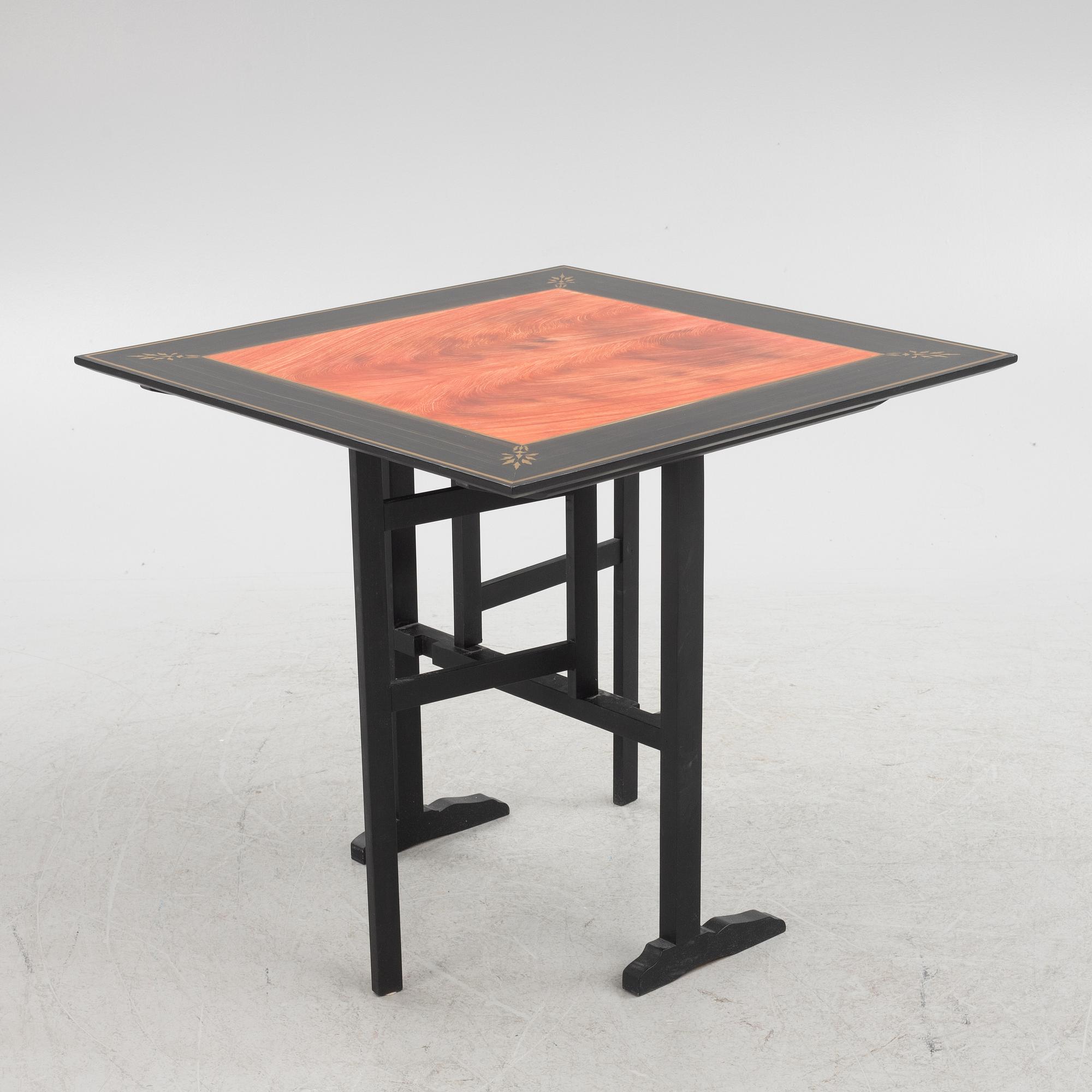 Drop-leaf table, 20th century.