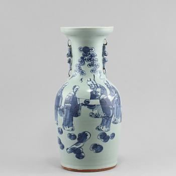 GOLVVAS, porslin, Kina, omkring sekelskiftet 1800/1900.