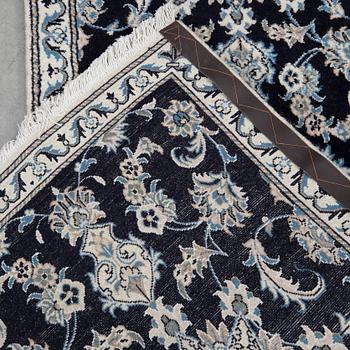 Gallerimatta, Nain part silk, ca 300 x 79 cm.