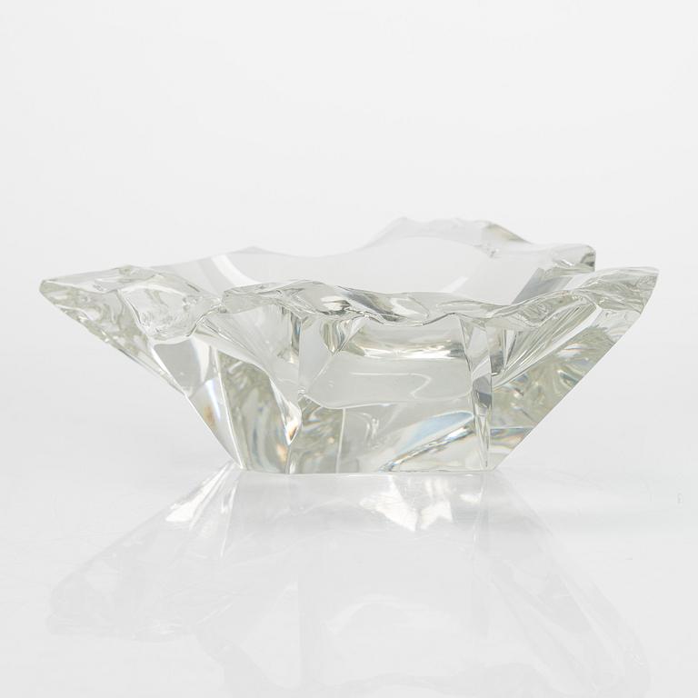 Tapio Wirkkala, a 'Chunk of ice' bowl, signed Tapio irkkala -56.