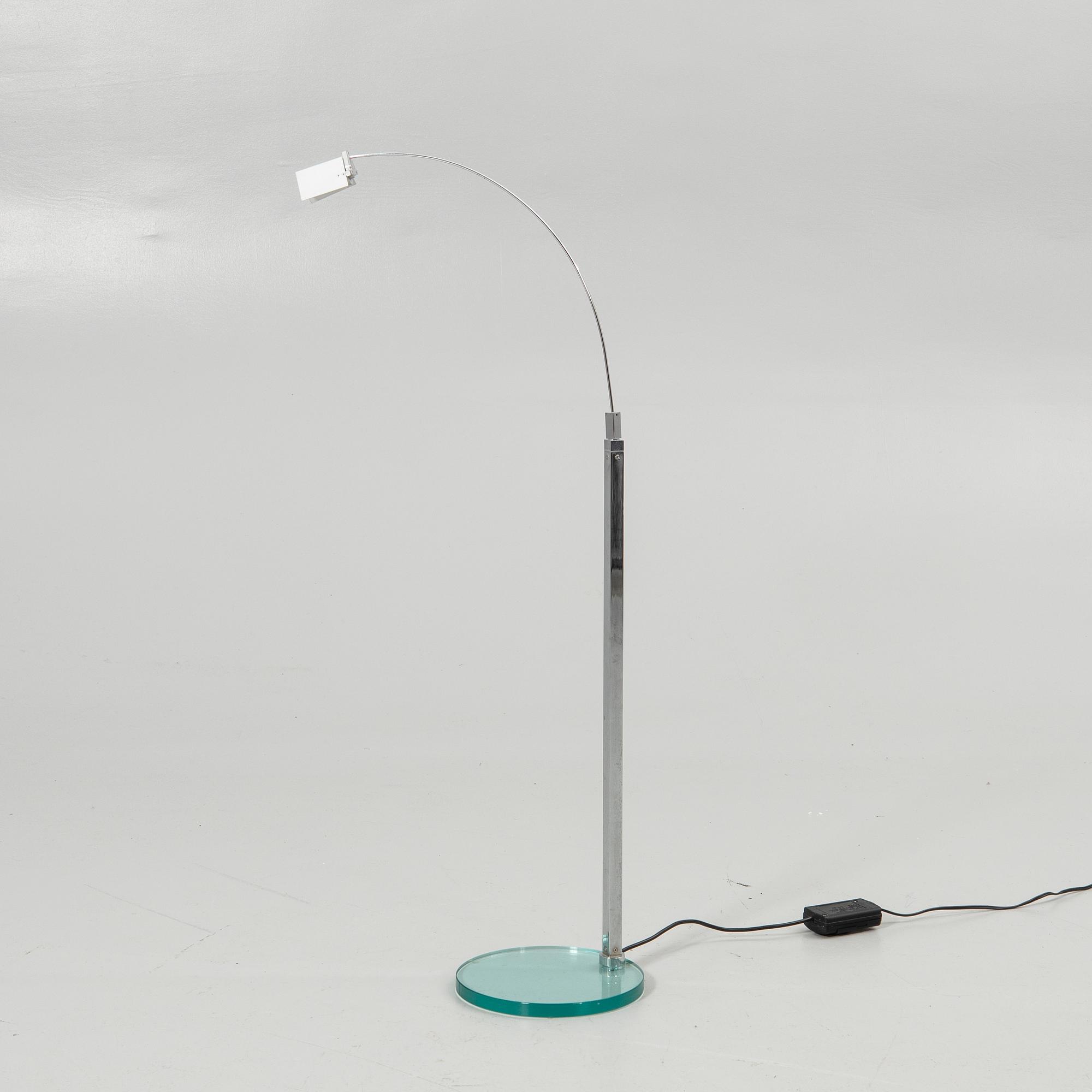 Alvaro Siza, floor lamp, "Falena", FontanaArte.