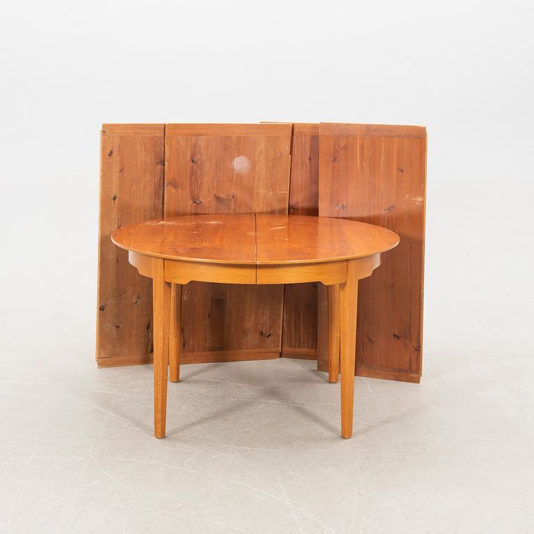 Dining table, mid/second half of the 20th century.