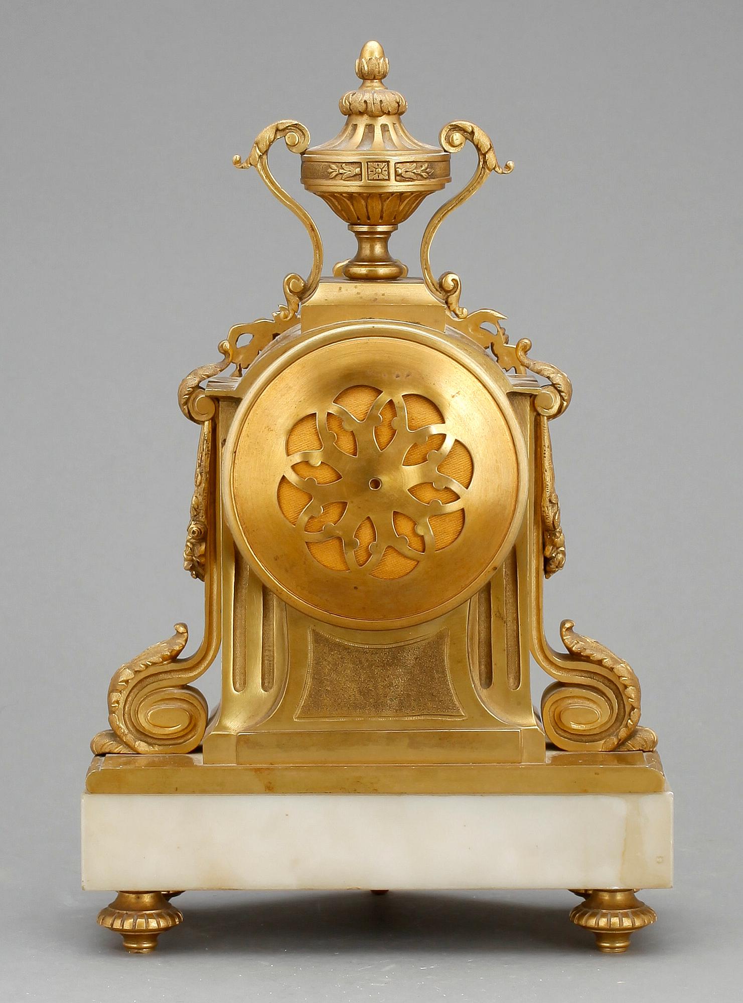 BORDSPENDYL, Louis XVI-stil, Frankrike, omkring 1900.
