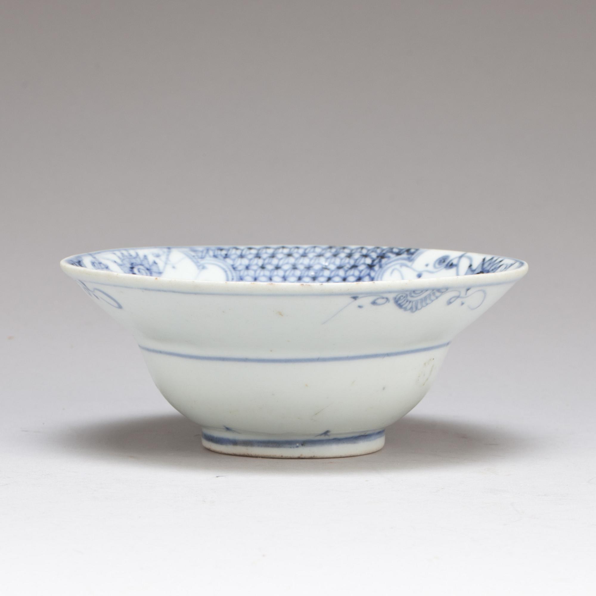SKÅL, porslin. Kina, Kangxi (1662-1722).