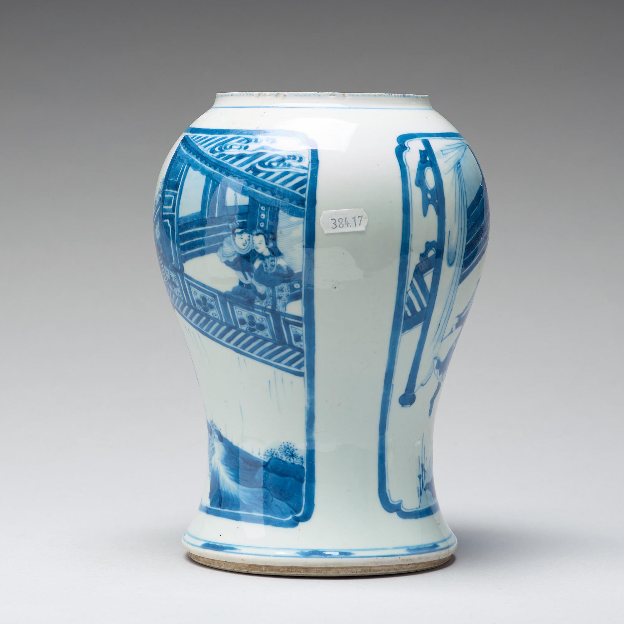 VAS, porslin. Qingdynastin, Kangxi (1662-1712).