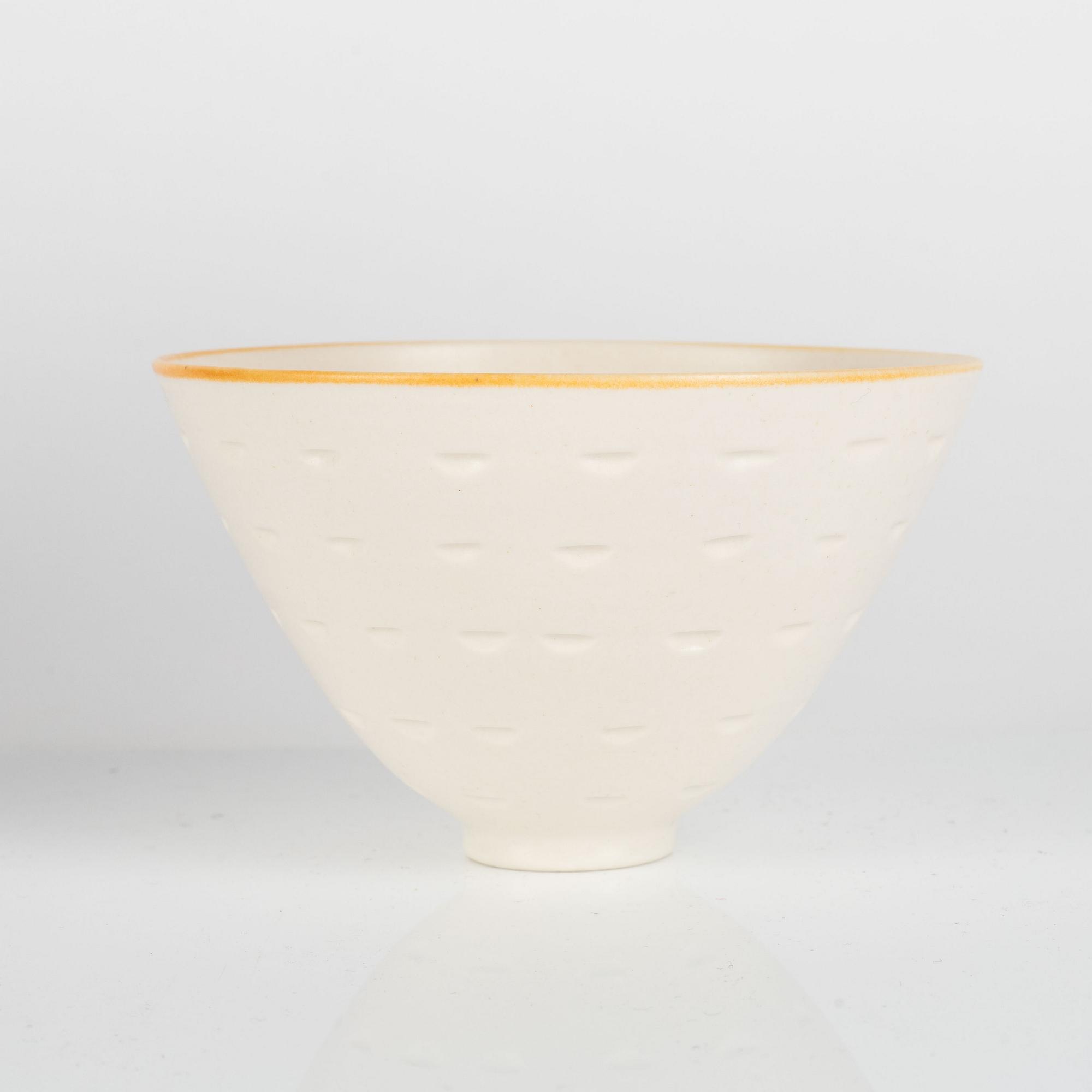 Ann-Sofie Gelfius, a pair of bowls, Sweden, circa 2000.