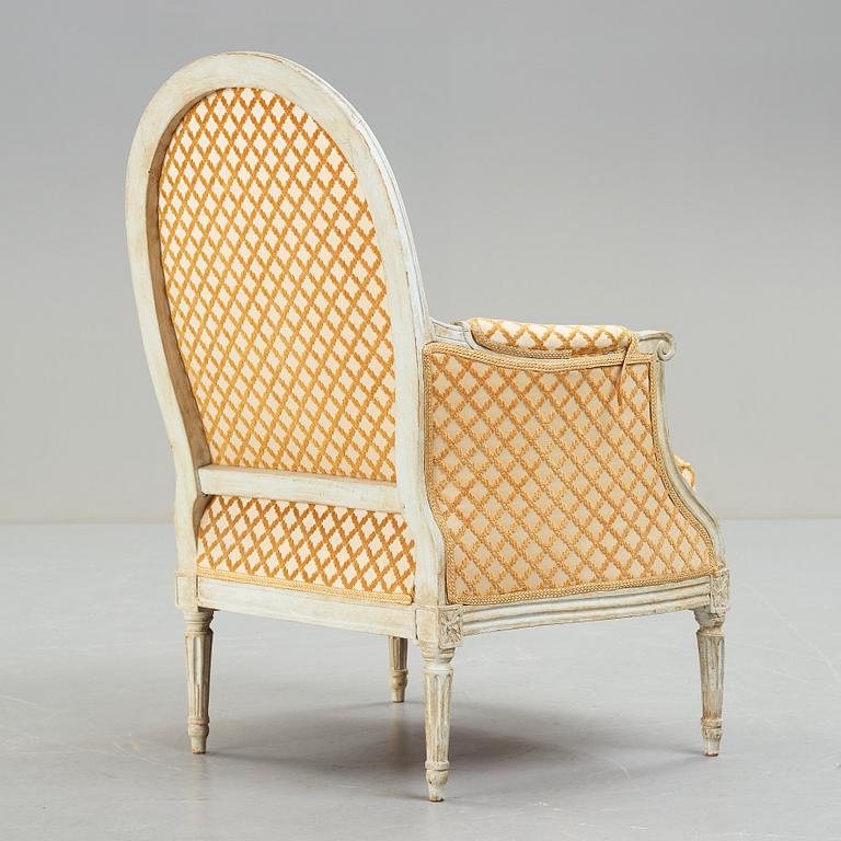 A Louis XVI-style bergere, 20th century.