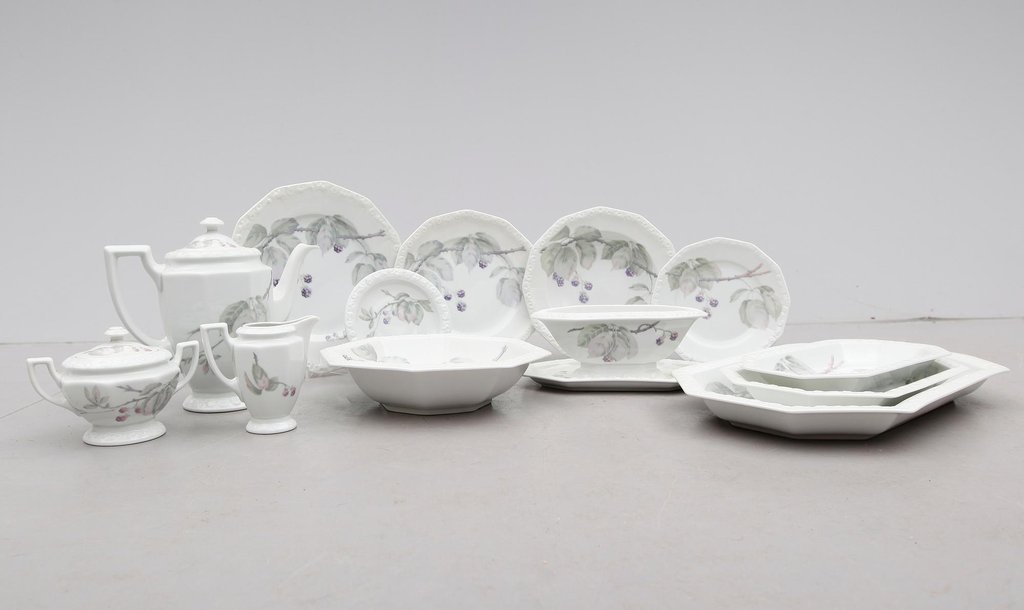 MATSERVIS, 62 delar, porslin, "Maria", Rosenthal, 1900-talets mitt.