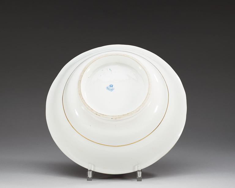 HANDFAT, porslin. Ryssland, bröderna Kornilov, St Petersburg, 1800-talets slut.