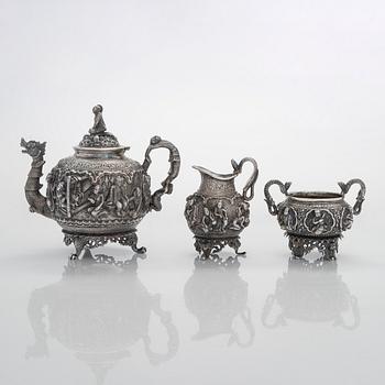Tekanna, sockerskål och mjölkkanna, silver, 1900-talets början/ första hälft. Finska kontrollstämplar, 1949.