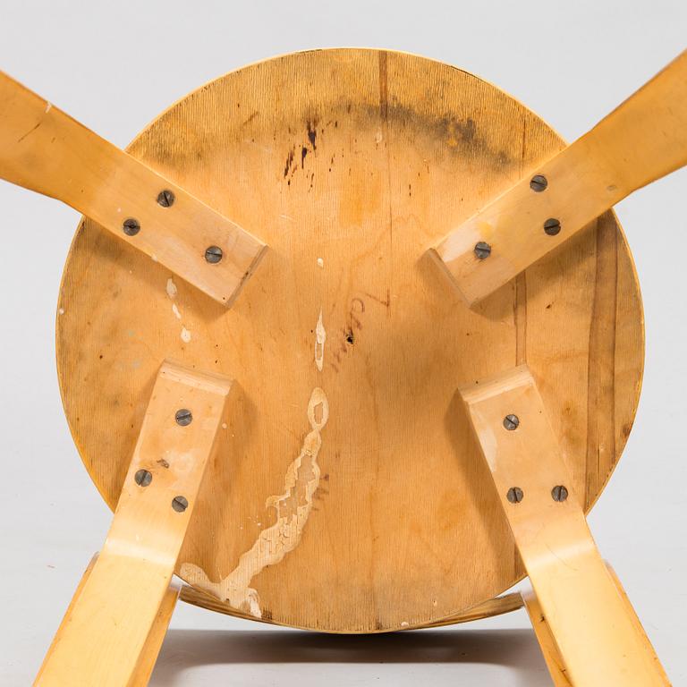 Alvar Aalto, a mid 20th century 'DL85' folding table, seven chairs for Artek.