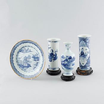 Four pieces of chinese porcelain, 18th and 19th/early 20th century.