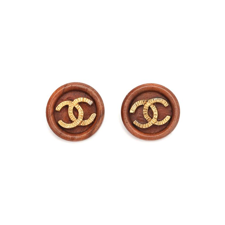 CHANEL, a pair of clip earrings.