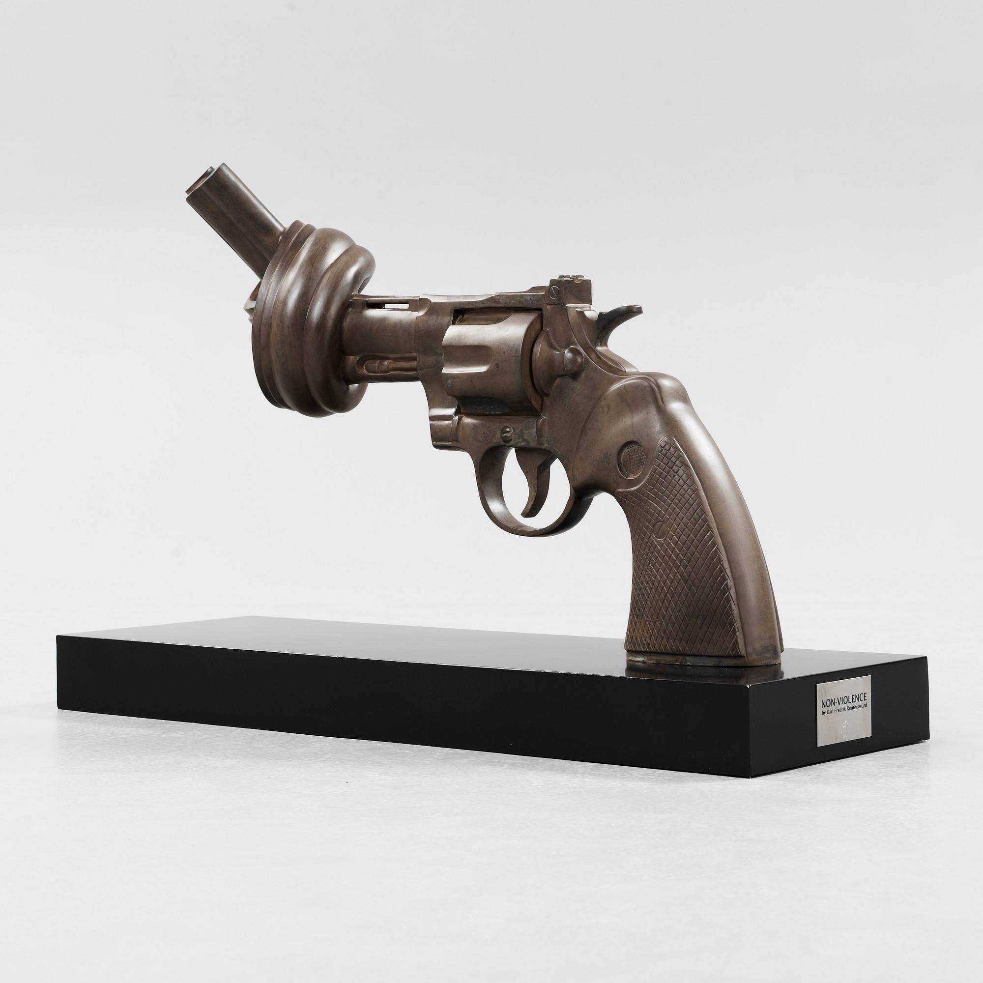 Carl Fredrik Reuterswärd, "Non-violence".