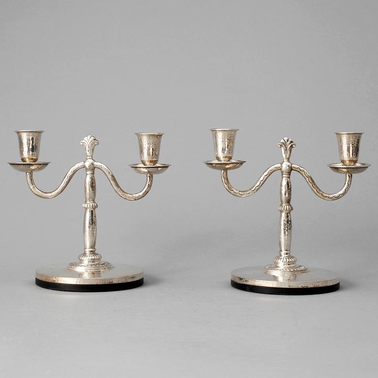 KANDELABRAR, silver, ett par, Stockholm, 1922.