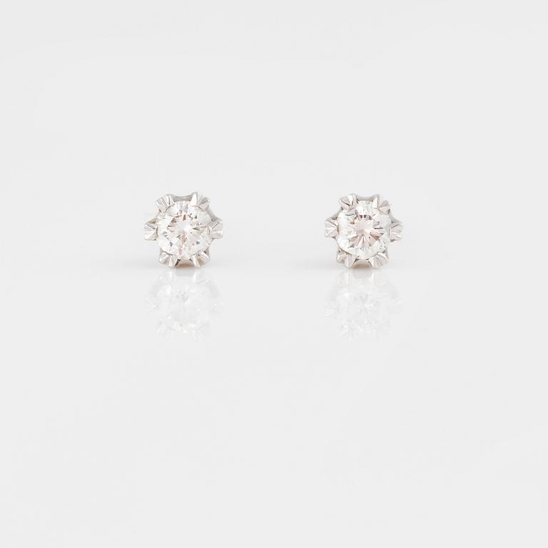 ÖRHÄNGEN, med briljantslipade diamanter ca 0.20 ct.