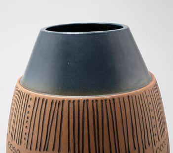 LISA LARSON, vas, stengods, Gustavsberg, omkring 1900-talets mitt.