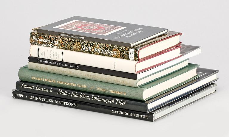 PARTI BÖCKER OM MATTOR, 8 st, bla "Orientens mattor och deras vård" av Maj Sterner, Stockholm 1959.