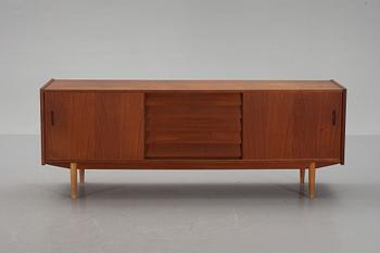 SIDEBOARD, "Trio", Nils Jonsson, Troeds, 1900-talets andra hälft.