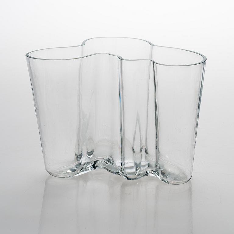 Alvar Aalto, vas, modell 3030 signerad Alvar Aalto 3030.