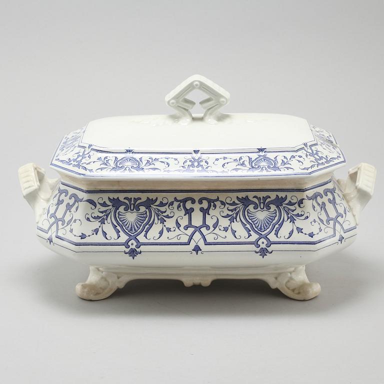 An earthenware tableware set of 78 pcs, "Arona" by Rörstrand, in production 1902-1910.