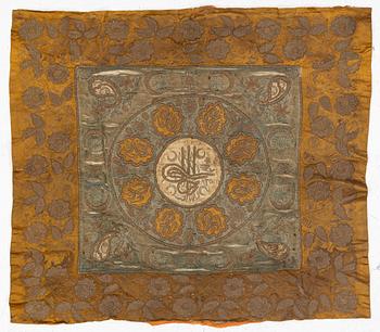 Broderi,  siden och metall, Osmanska riket, 1800-talets ca 120 x 100 cm.
