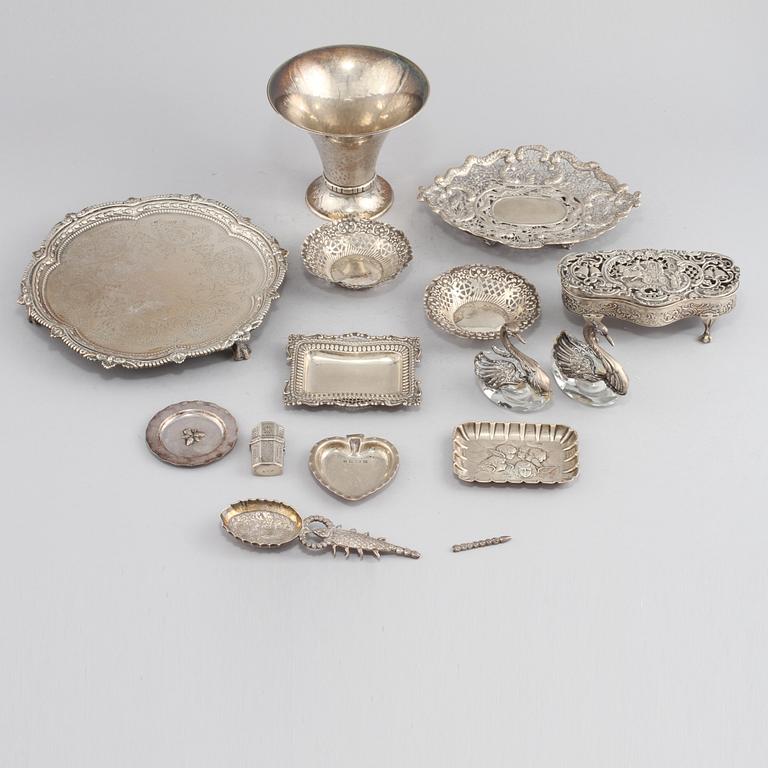 PARTI SILVER, 14 delar, 1800-tal respektive 1900-tal. Total vikt ca 690 g.