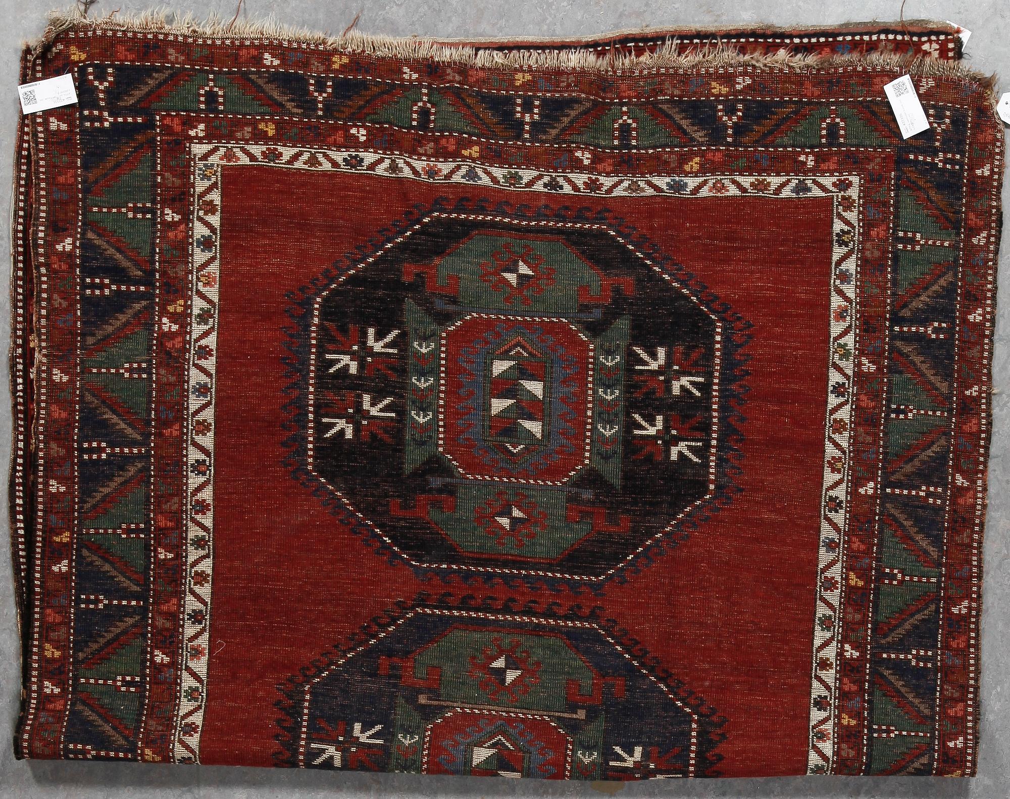 MATTA, sannolikt Kazak, old, ca 242x161 cm.
