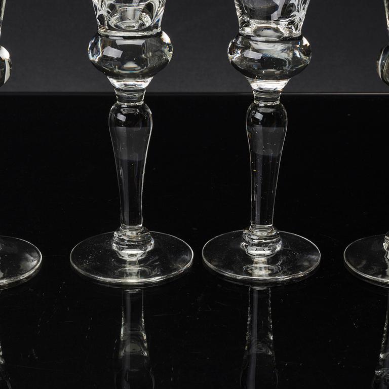 SNAPSGLAS, 8 st, "Gustav III", Reijmyre Glasbruk, 1900-talets andra hälf.