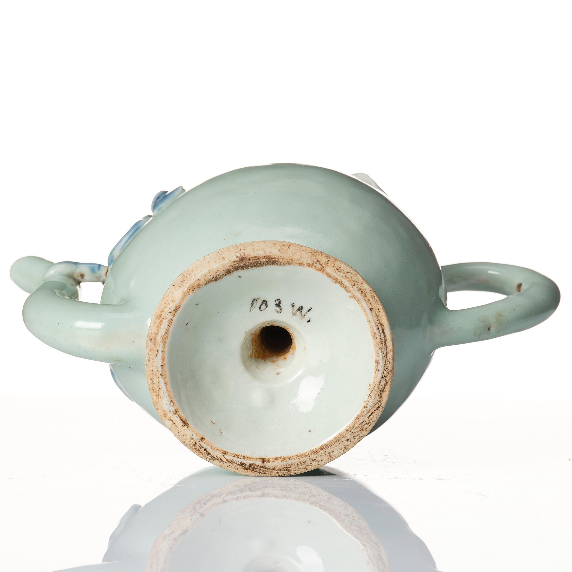 Cadogankanna, porslin. Qingdynastin, 1800-tal.