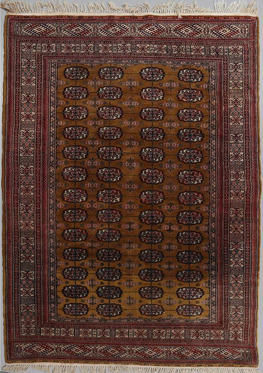 MATTA, turkmen, 1900-talets senare del, 250 x 148 cm.