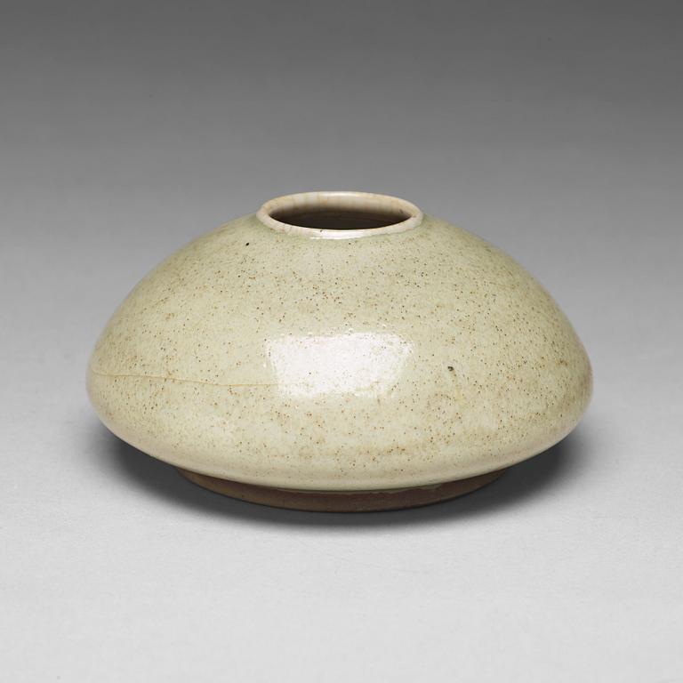 PENSELBAD, porslin. Qingdynastin, 1700-tal.