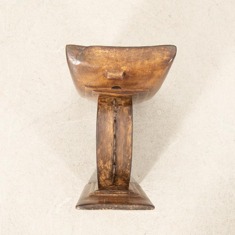Chair, Ashanti, Ghana, mid-1900s.