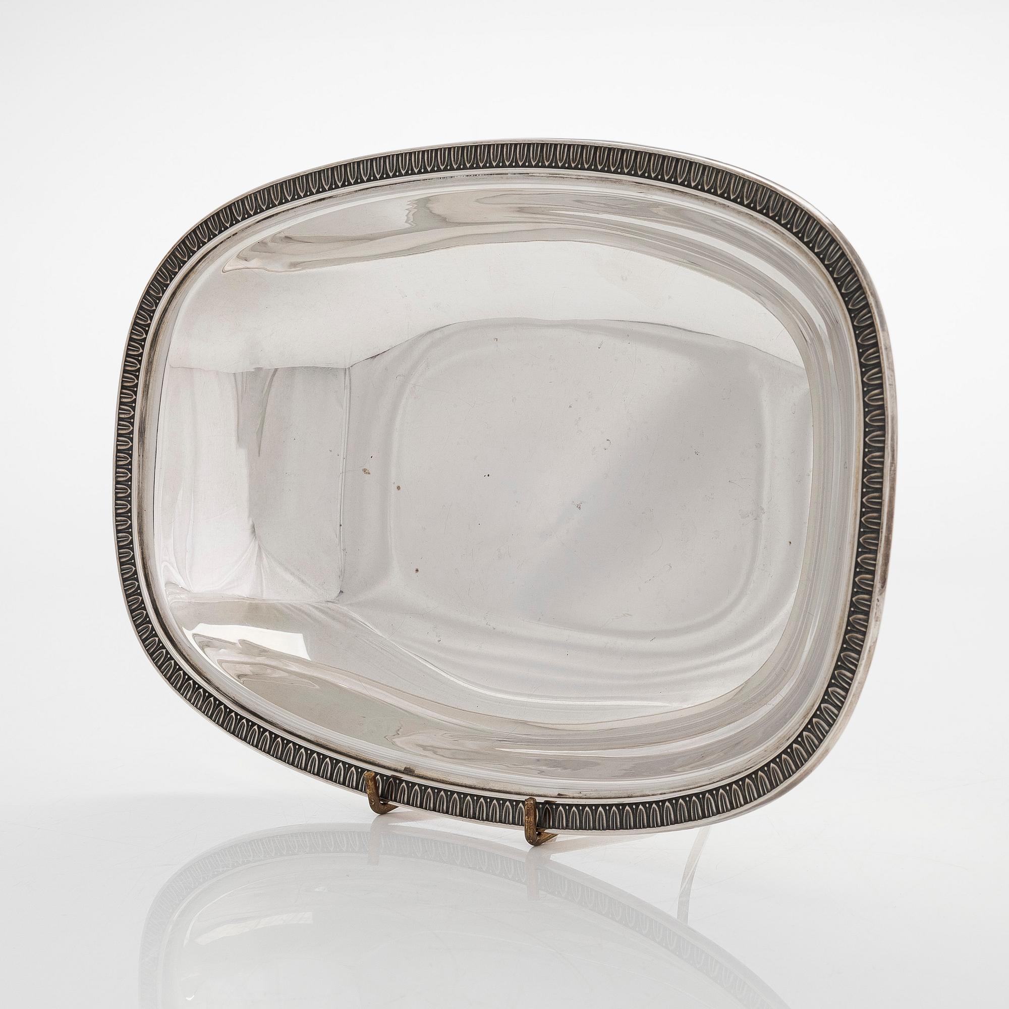 Tarjoilukulho, hopeaa, 1900-luku.