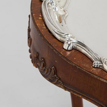 Brickbord, sterlingsilver och mahognyfaner, Mappin & Webb, London 1912, stommen av Paul Boman.