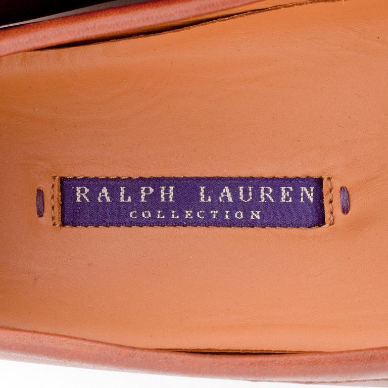 RALPH LAUREN, a pair of brown leather loafers. Size US 9.