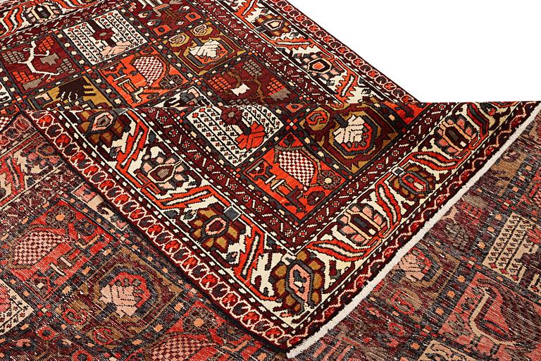 A Bakhtiari carpet, c. 307 x 210 cm.